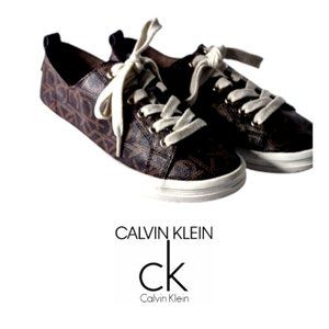 👩‍🦰 Women's Calvin Klein Size 8 NWOT Tags